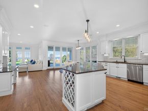 1 Pembroke Drive, Glen Cove NY 11542