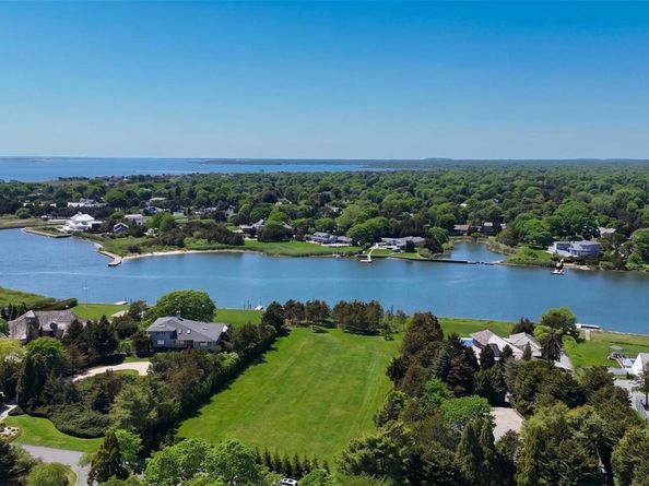 11 Pine Tree Lane, Westhampton NY 11977
