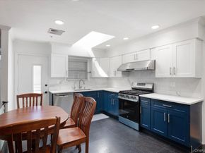 7 Elliot Road, Great Neck NY 11021