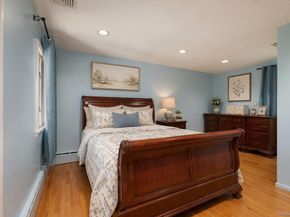 7 Elliot Road, Great Neck NY 11021