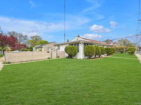 62 Wood Lane, Valley Stream NY 11581