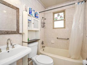 62 Wood Lane, Valley Stream NY 11581