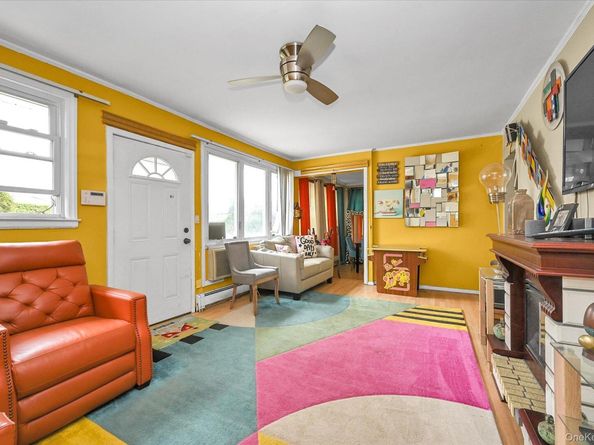 62 Wood Lane, Valley Stream NY 11581