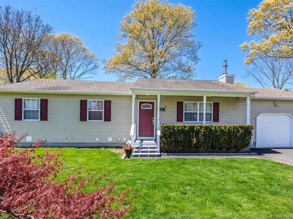405 Puritan Drive, Yaphank NY 11967