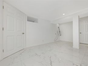 728 Martin Drive, Uniondale NY 11553
