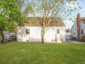 728 Martin Drive, Uniondale NY 11553