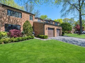 25 Windsor Gate Drive, North Hills NY 11040