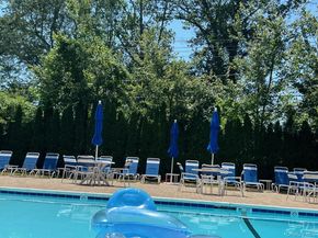 25 Windsor Gate Drive, North Hills NY 11040