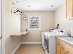 1 Glenby Lane, Brookville NY 11545