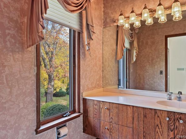 37 Century Trail, Harrison NY 10528