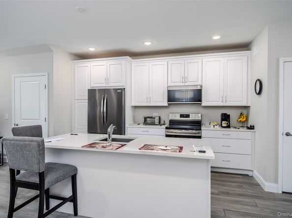 261 Silver Timber Drive, Yaphank NY 11980