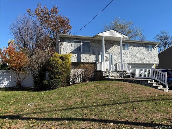 14 Carman Boulevard, Massapequa NY 11758