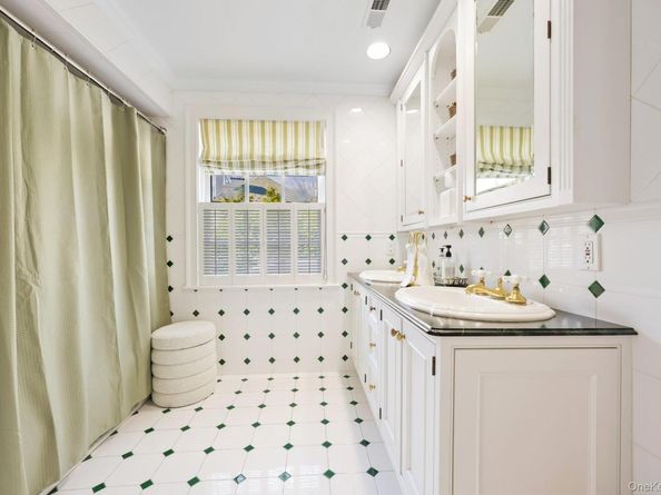 7 Plateau Circle W, Bronxville NY 10708