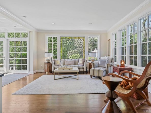 7 Plateau Circle W, Bronxville NY 10708