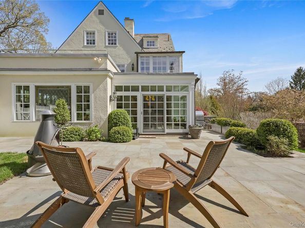 7 Plateau Circle W, Bronxville NY 10708