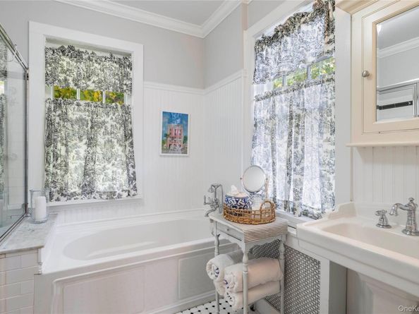 83 Sunnyside Drive, Yonkers NY 10705