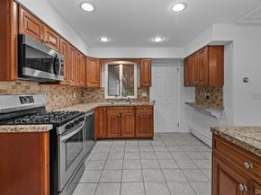 37 Pond Lane, Ridge NY 11961