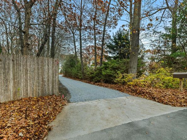 37 Pond Lane, Ridge NY 11961