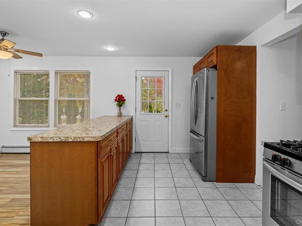 37 Pond Lane, Ridge NY 11961