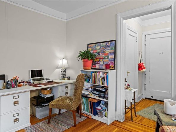 2 Westchester Ave 2L, White Plains NY 10601