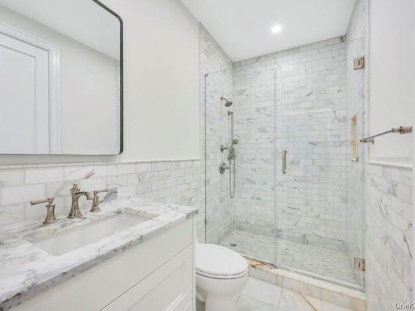 207 Mill Spring Road, Manhasset NY 11030