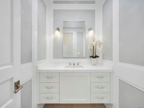 207 Mill Spring Road, Manhasset NY 11030