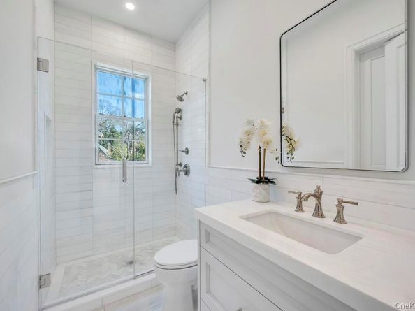 207 Mill Spring Road, Manhasset NY 11030