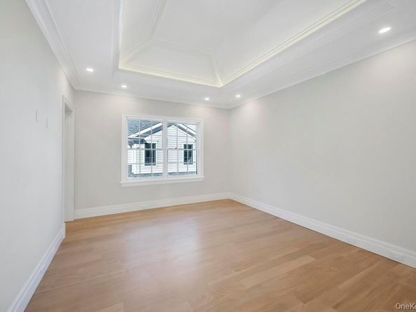 207 Mill Spring Road, Manhasset NY 11030