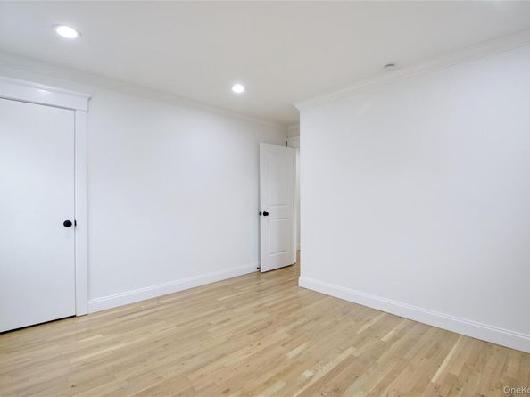 26 Norwich Street, Huntington Station NY 11746