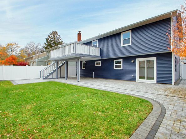 26 Norwich Street, Huntington Station NY 11746