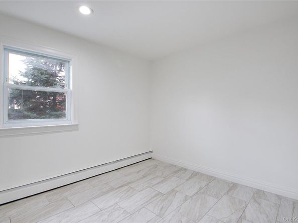 26 Norwich Street, Huntington Station NY 11746