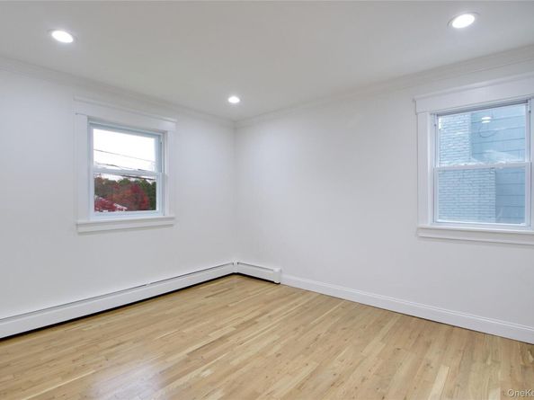 26 Norwich Street, Huntington Station NY 11746