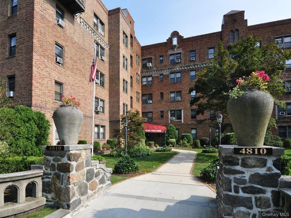 4810 Boston Post Road 2D, Pelham NY 10803