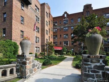 4810 Boston Post Road