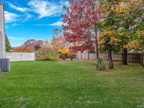 1 Monaco Court, Ronkonkoma NY 11779