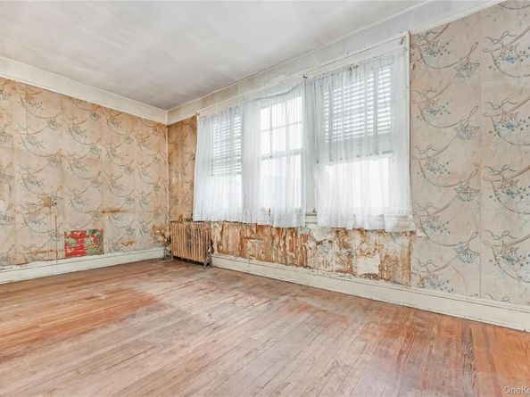 23-38 144th Street, Whitestone NY 11357