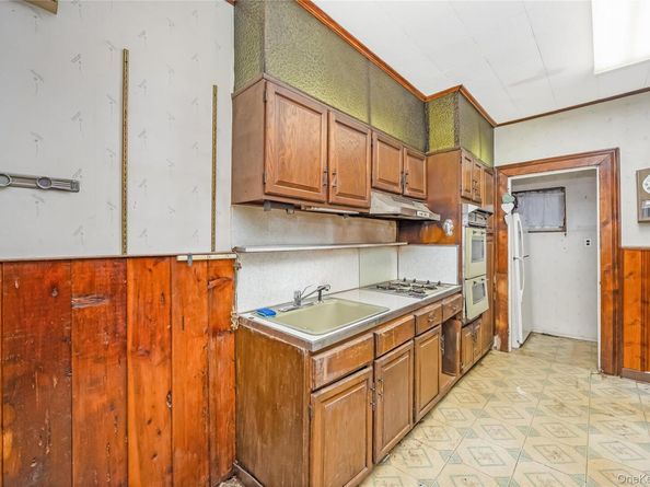 23-38 144th Street, Whitestone NY 11357