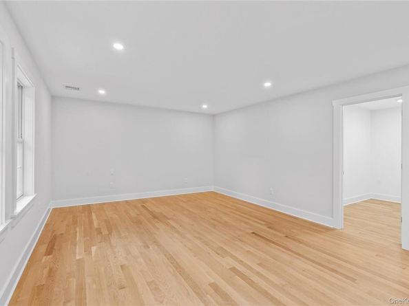 567 King Street, Port Chester NY 10573