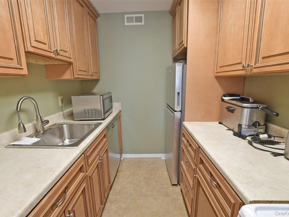 301 Artist Lake Drive, Middle Island NY 11953