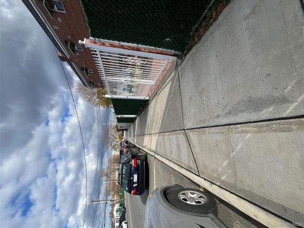 2866 Dewey Avenue, Bronx NY 10465