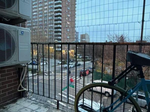 4260 Colden Street 3A, Flushing NY 11355