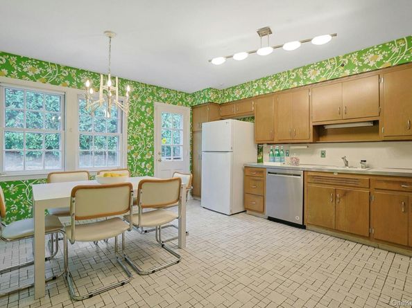 1 Elm Road, Scarsdale NY 10583