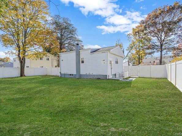 59 Nevada Road, West Babylon NY 11704