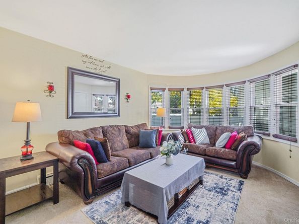 59 Nevada Road, West Babylon NY 11704