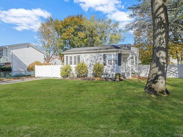 59 Nevada Road, West Babylon NY 11704