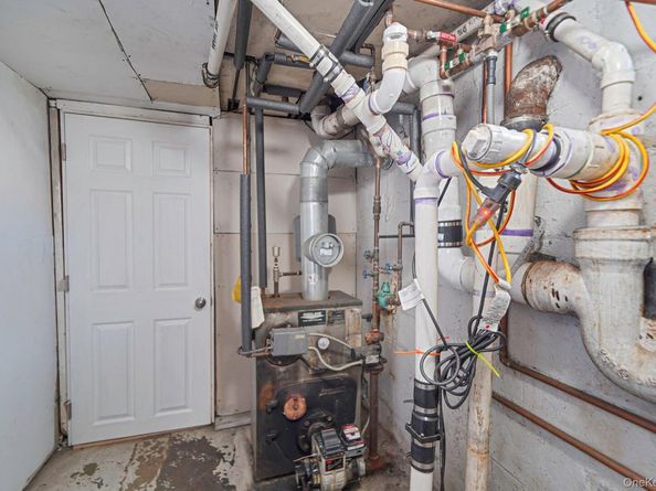 59 Nevada Road, West Babylon NY 11704