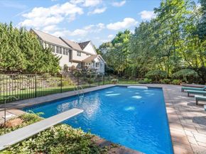 6 Maureen Drive, Mount Sinai NY 11766