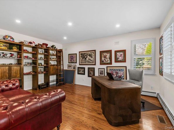 6 Maureen Drive, Mount Sinai NY 11766