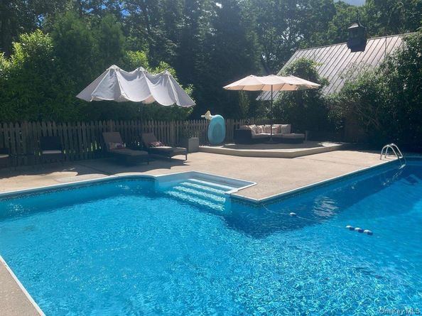 98 Squiretown Road, Hampton Bays NY 11946