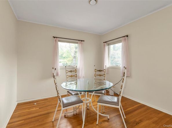 129 Gilmar Lane, Roslyn Heights NY 11577